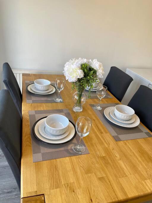 The Herald House Dartford 3 Bedroom Apartment Buitenkant foto